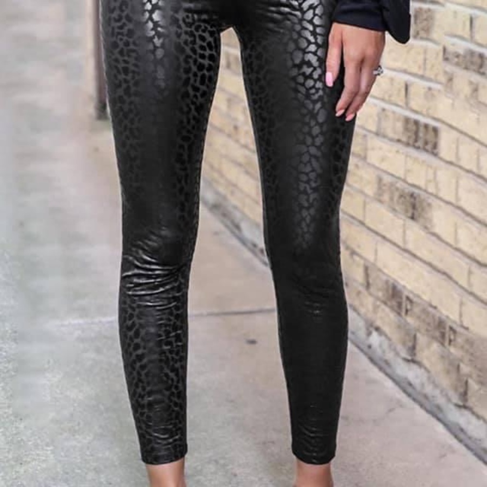 Black Leopard Print Leggings